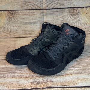 Asics Kids Shoes in Black and Gray